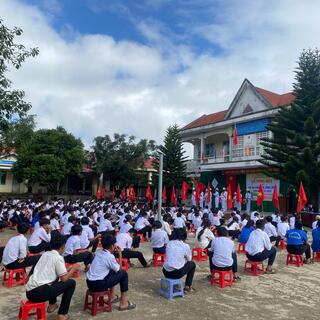 <a href="/tin-tuc-su-kien/thong-tin-kinh-te-chinh-tri-xa-hoi" title="Thông tin Kinh Tế - Chính Trị - Xã Hội" rel="dofollow">Kinh tế - Chính trị - Xã Hội</a>